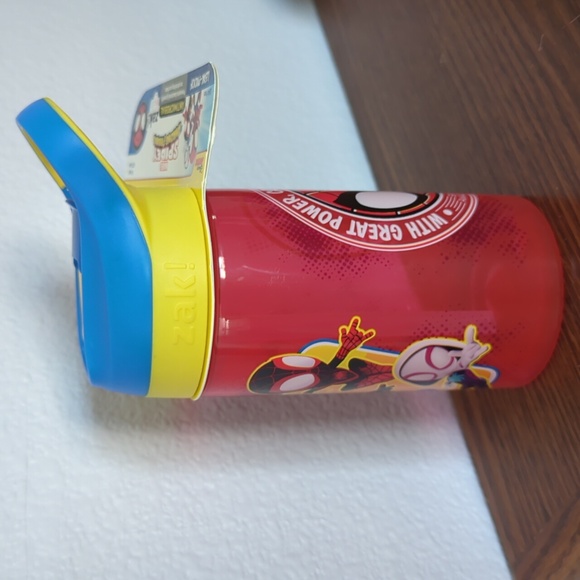 New Zak Designs Marvel Spidey and His Amazing Friends Water Bottle - Picture 4 of 5